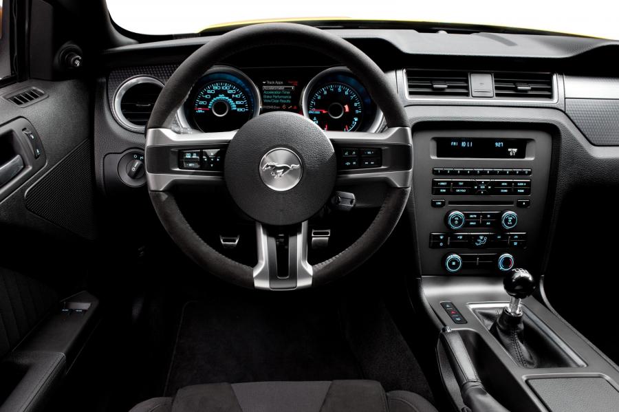  Ford Mustang Boss 302 Laguna Seca 2013 года  (фото 15 из 34)